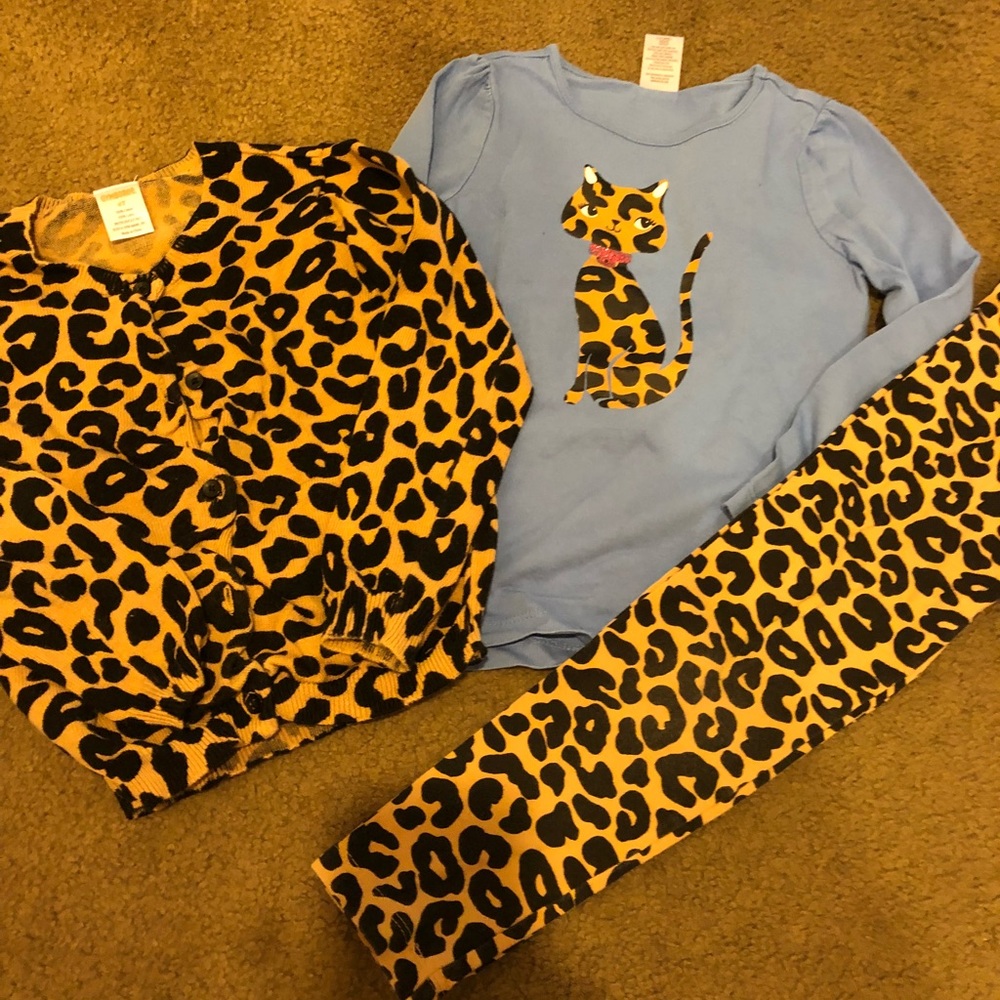 Outfit size 5t